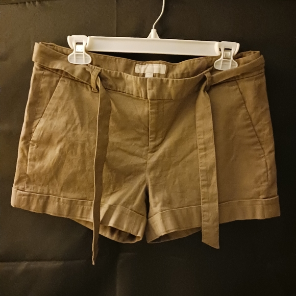 Banana Republic belted shorts - Picture 2 of 6
